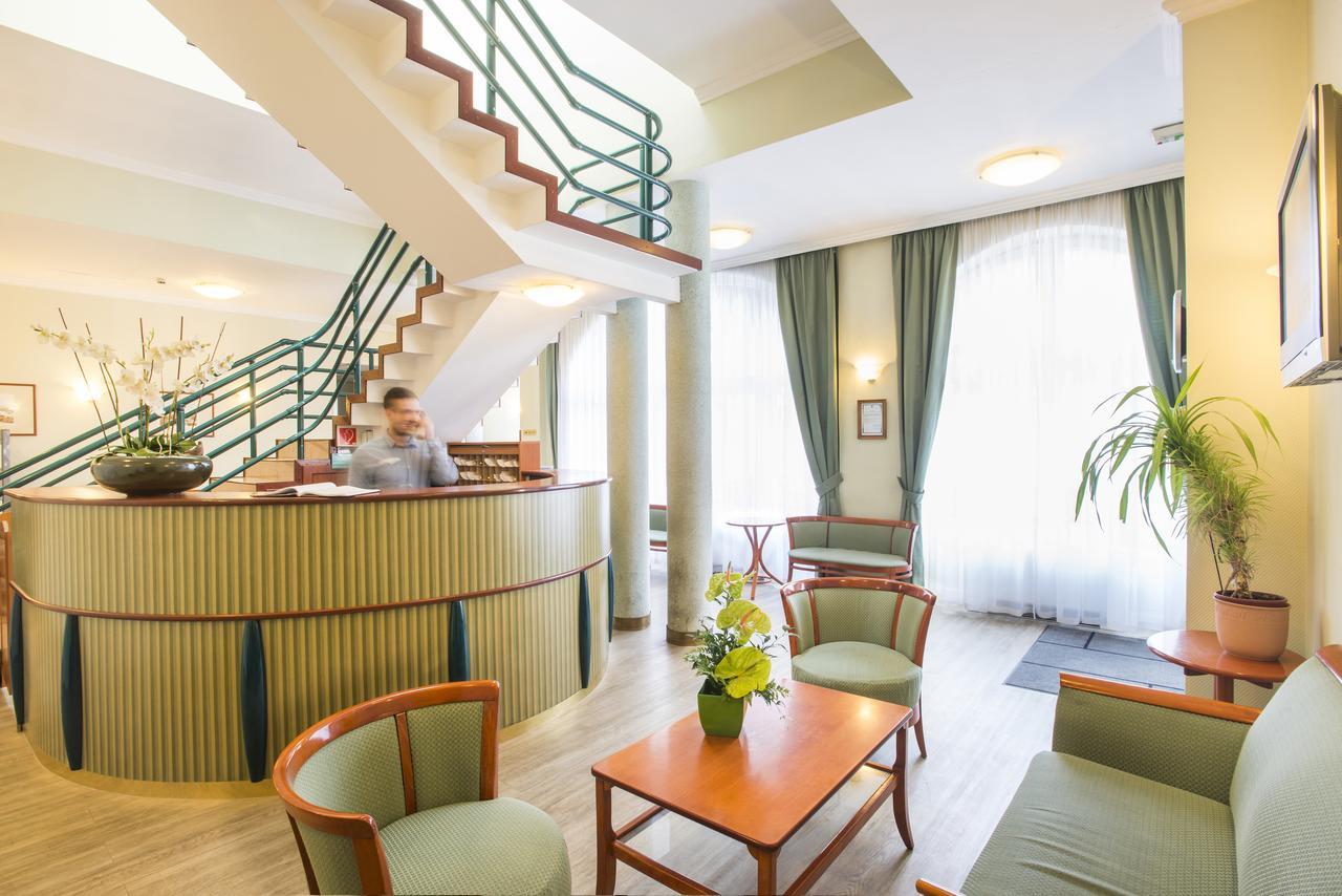 Baross City Apartments Budapest Exterior photo